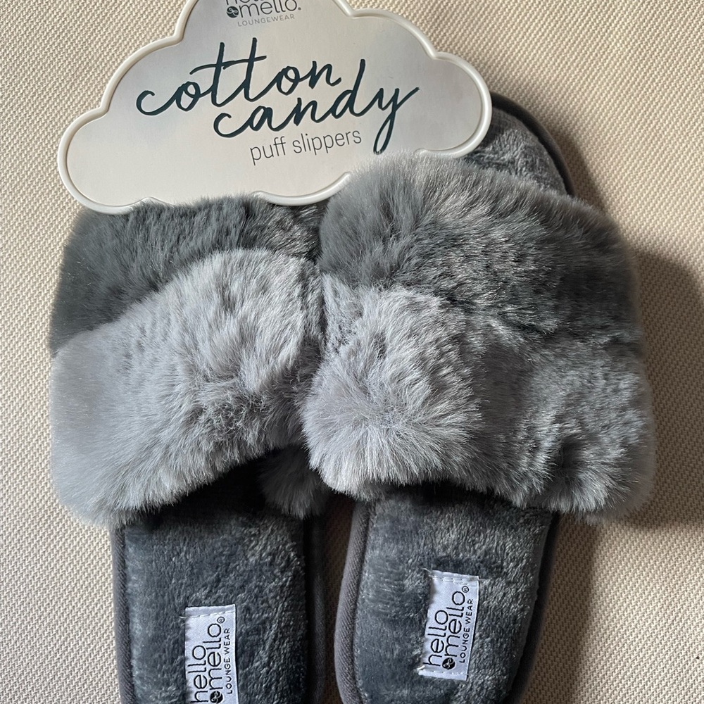 Cotton Candy Gray Puff Slippers